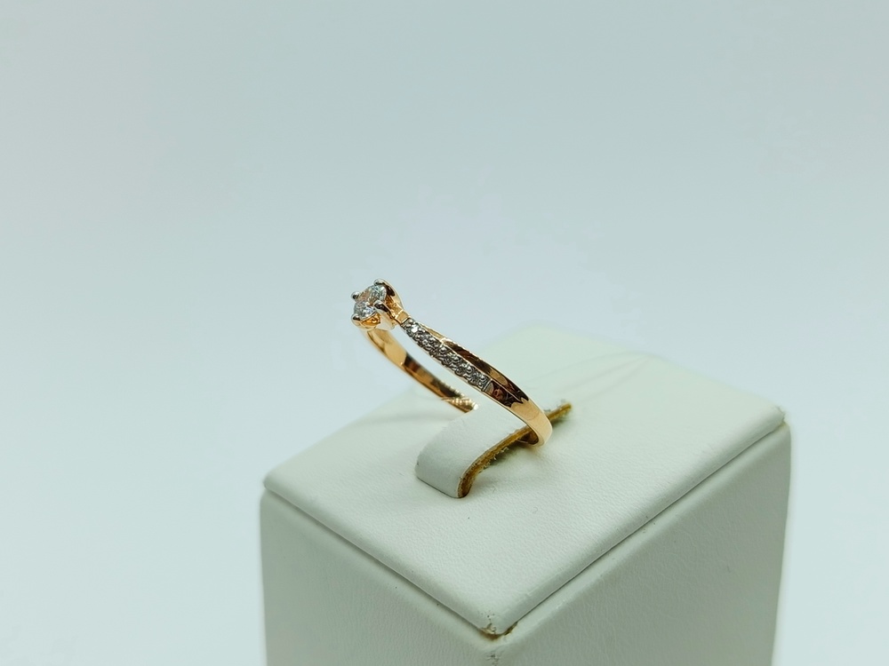 КОЛЬЦО С КАМНЯМИ (Au 585)