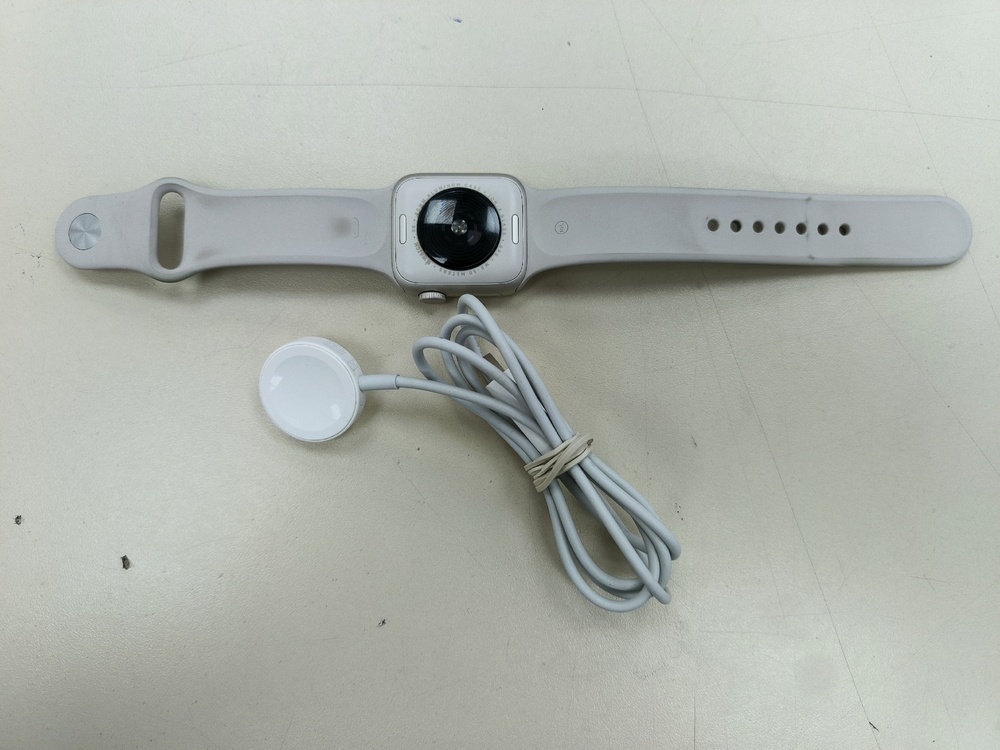 Смарт-часы Apple Watch SE 2022 40mm