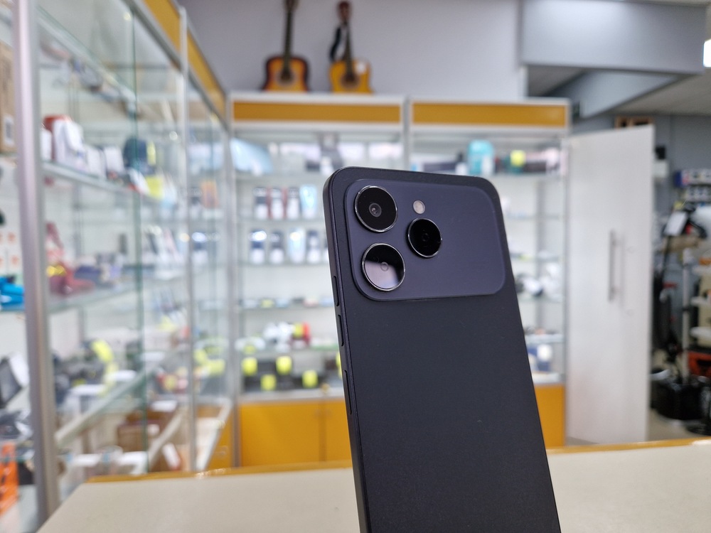 Смартфон Tecno Spark 40 8/256