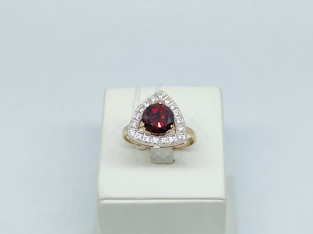 КОЛЬЦО С КАМНЯМИ (Au 585)