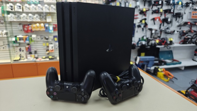 Игровая приставка PlayStation 4 Pro 1Tb Игровая приставка PlayStation 4 Pro 1Tb