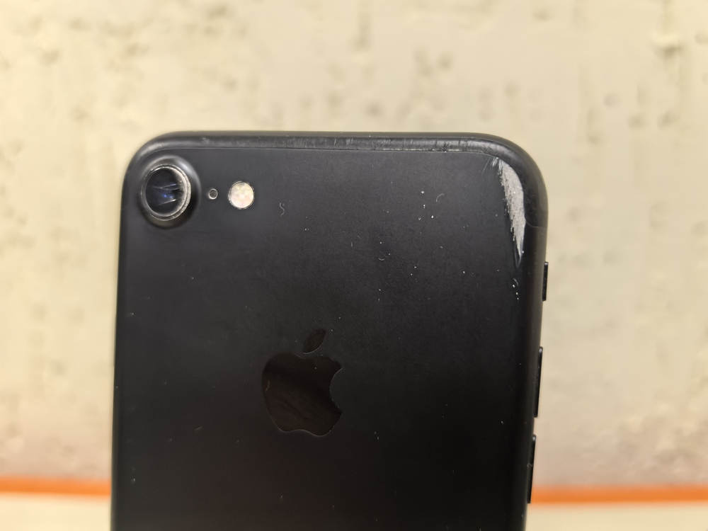 Смартфон Apple iPhone 7 32Gb