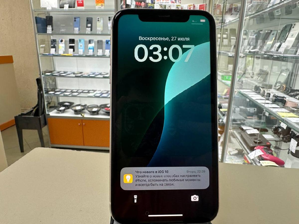Смартфон Apple iPhone 11 64Gb