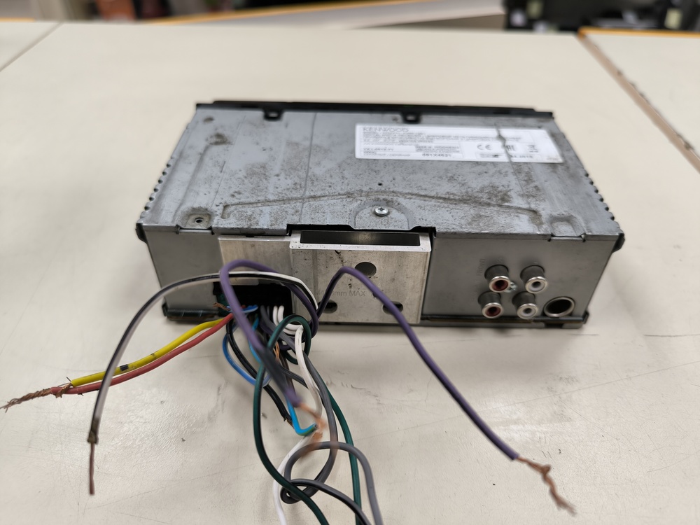 Автомагнитола Kenwood KMM-122Y