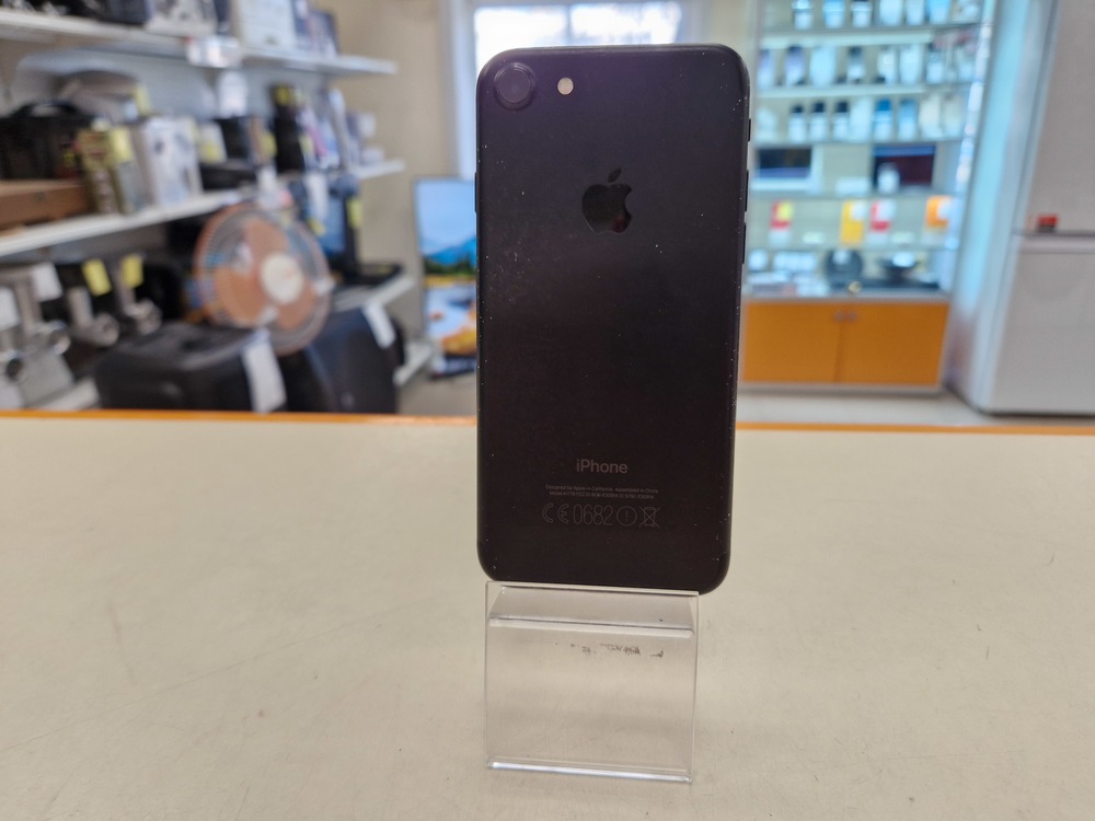 Смартфон Apple iPhone 7 32Gb