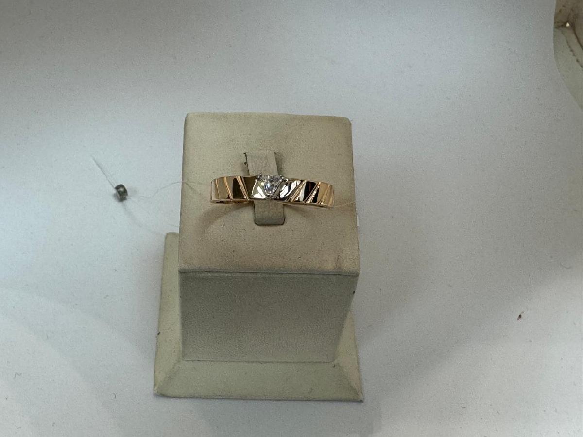 КОЛЬЦО С КАМНЕМ (Au 585)