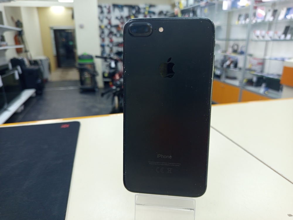 Смартфон Apple iPhone 7 Plus 32Gb