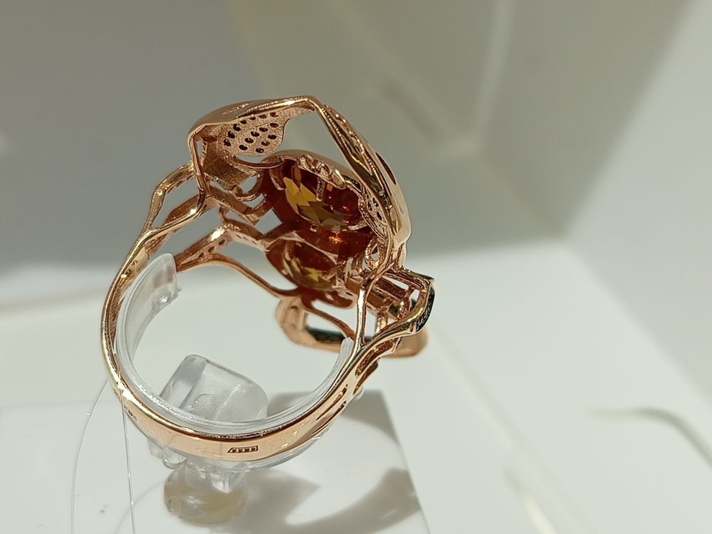 КОЛЬЦО С КАМНЯМИ (Au 585)