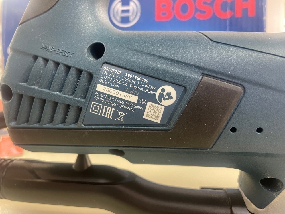 Лобзик Bosch GST 850 BE;