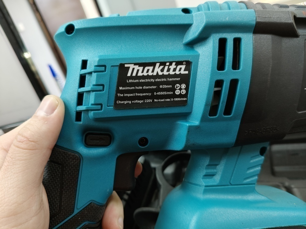 Перфоратор Makita 128V