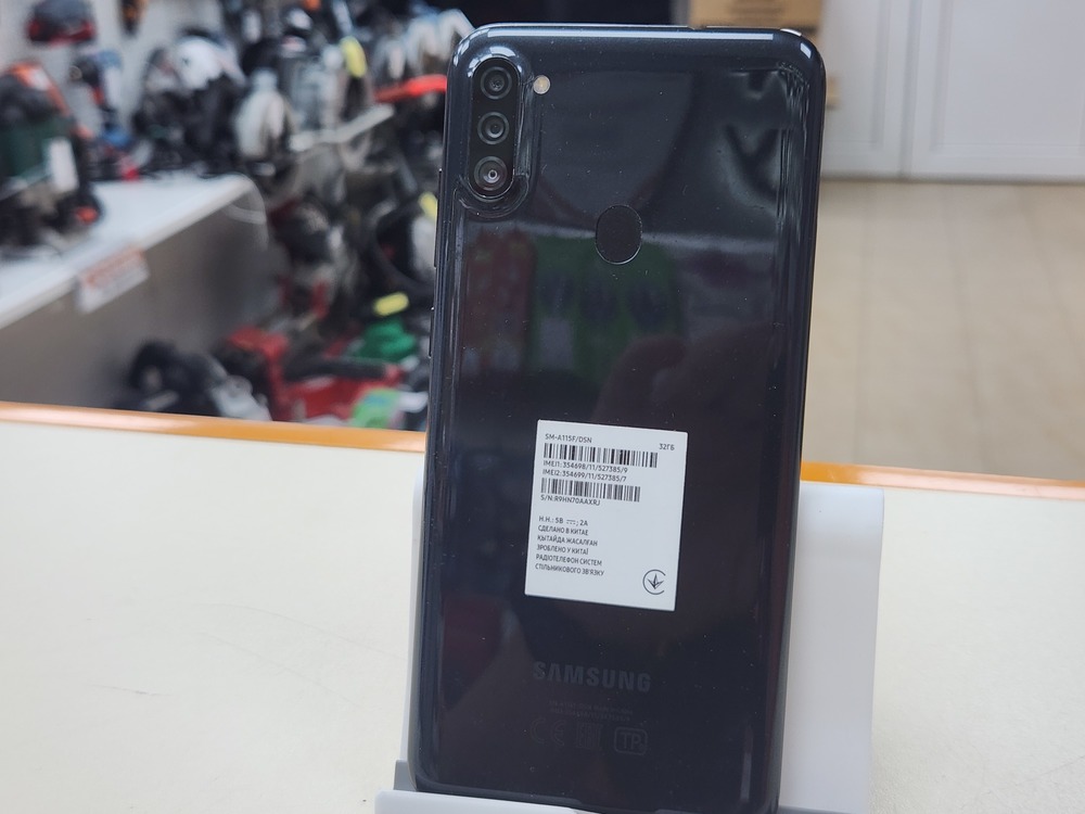 Смартфон Samsung Galaxy A11 2/32