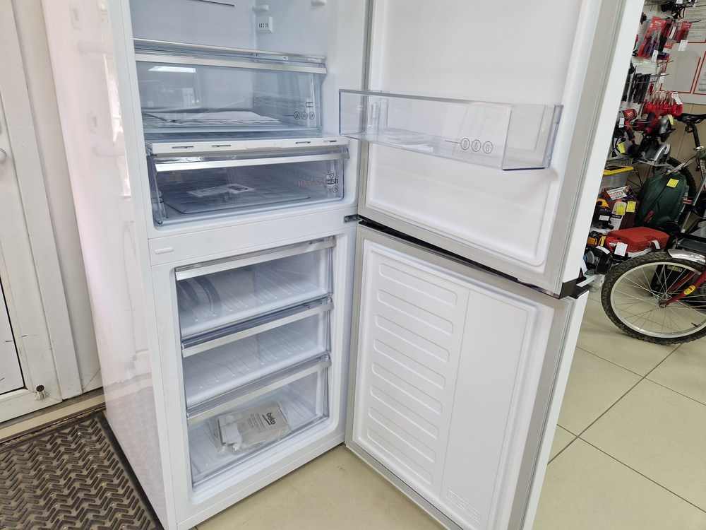 Холодильник Beko B3DRCNK402HXBR