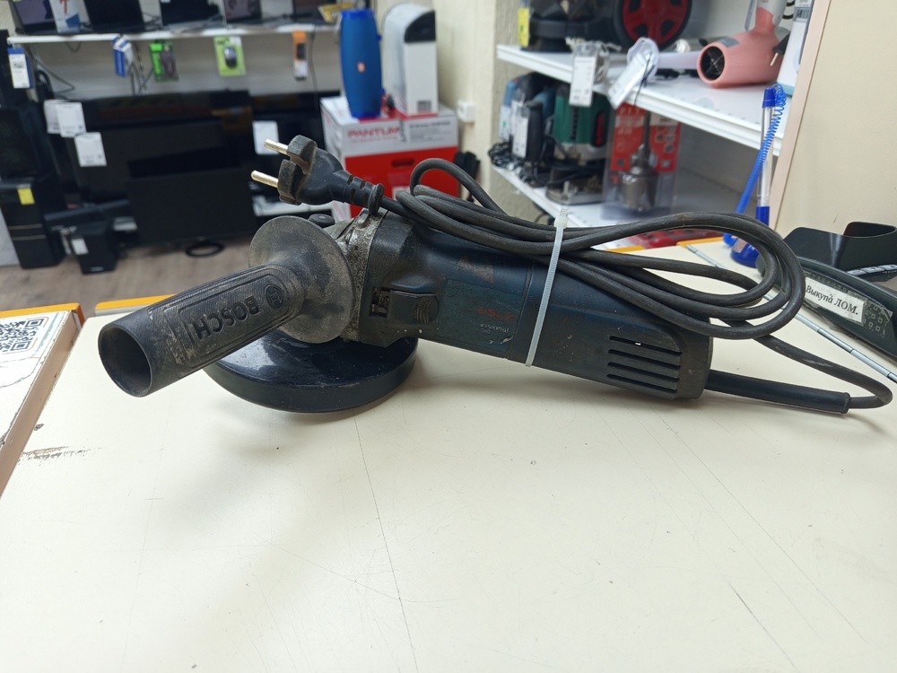 Угловая шлифмашина Bosch CWS 660