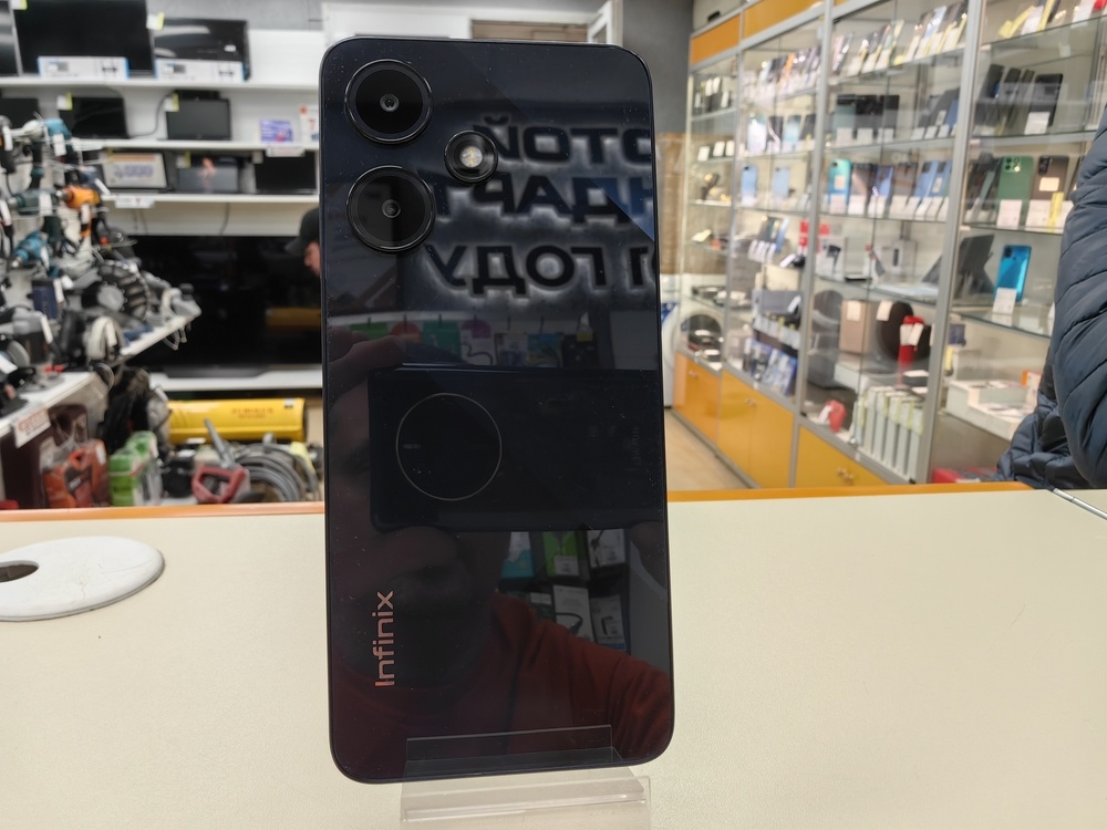 Смартфон Infinix HOT 30i 8/128