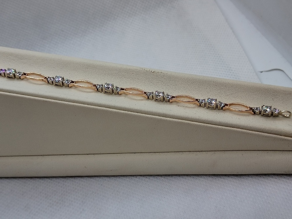 Б585 БРАСЛЕТ С КАМНЯМИ (Au 585)