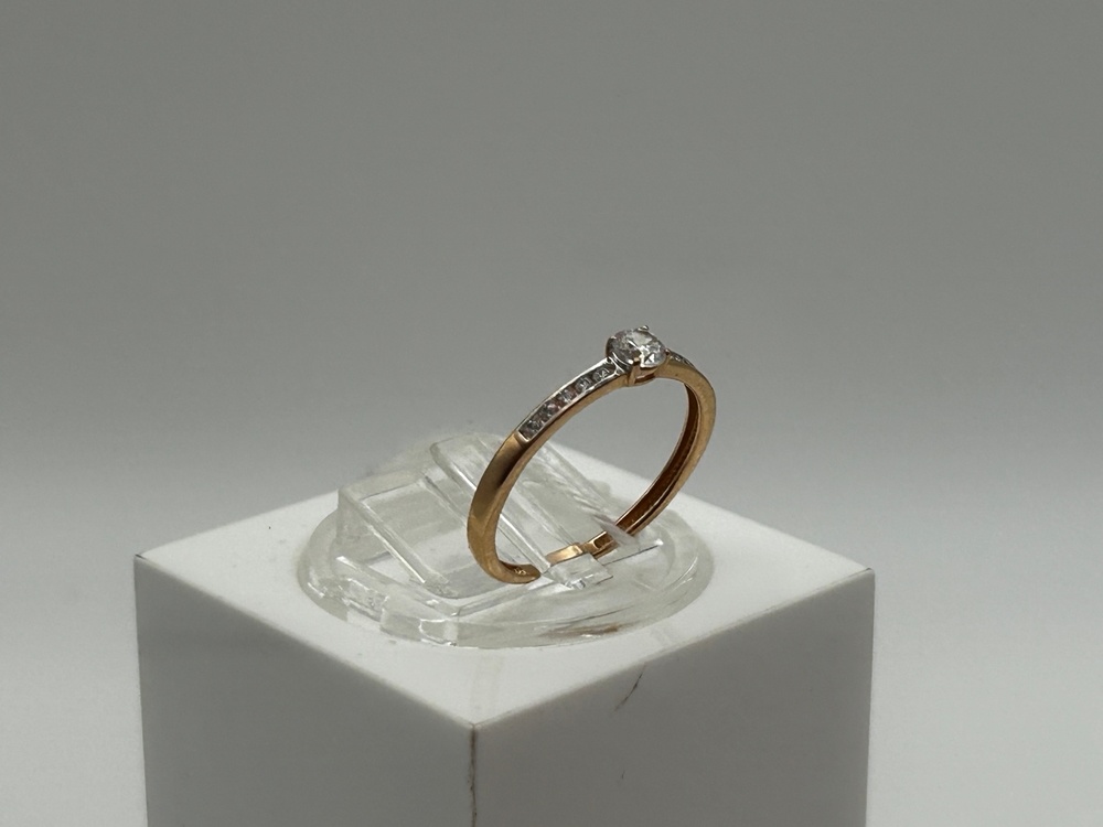 КОЛКМИ375 КОЛЬЦО С КАМНЯМИ (Au 375)