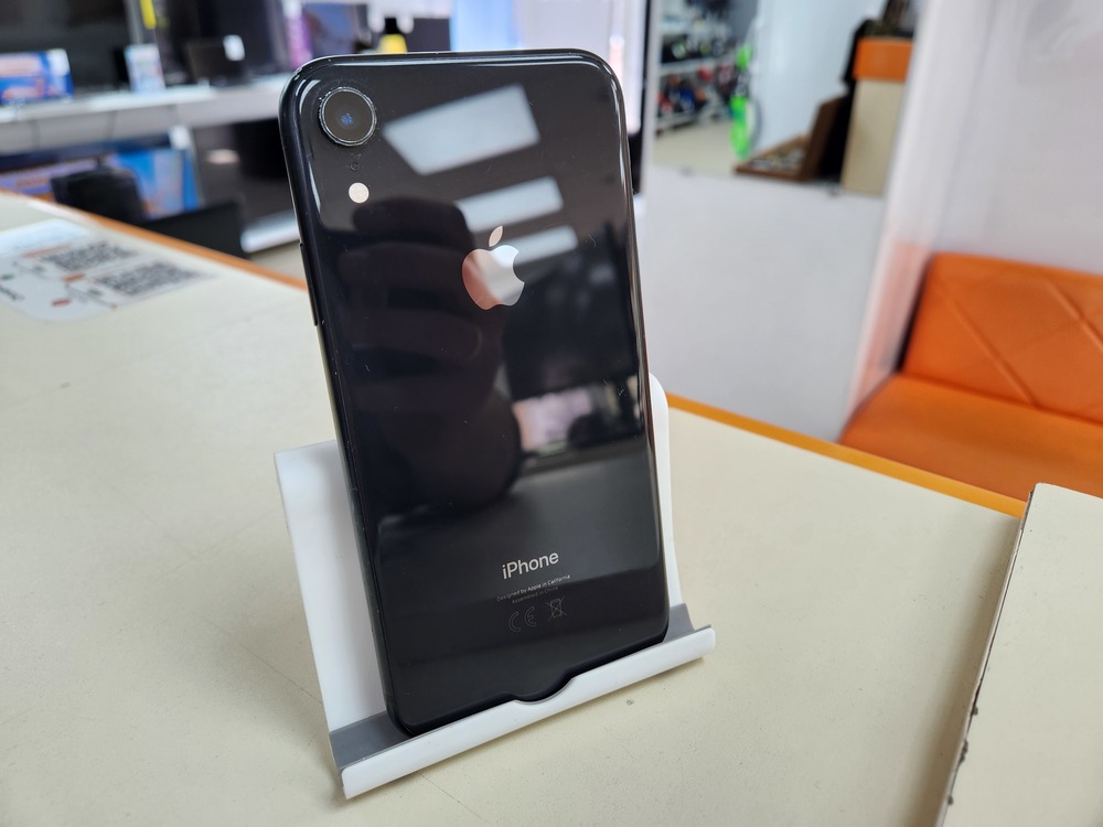 Смартфон Apple iPhone 11 64Gb