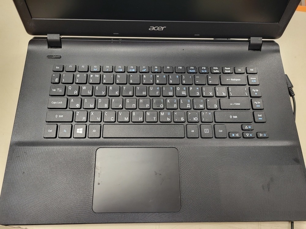 Ноутбук Acer ES1-520-38XM; E1-2500, Radeon HD 8240, 4 Гб, Нет, 500 Гб