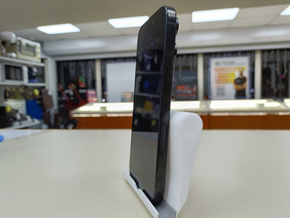 Смартфон Apple Iphone 16 Pro 128Gb