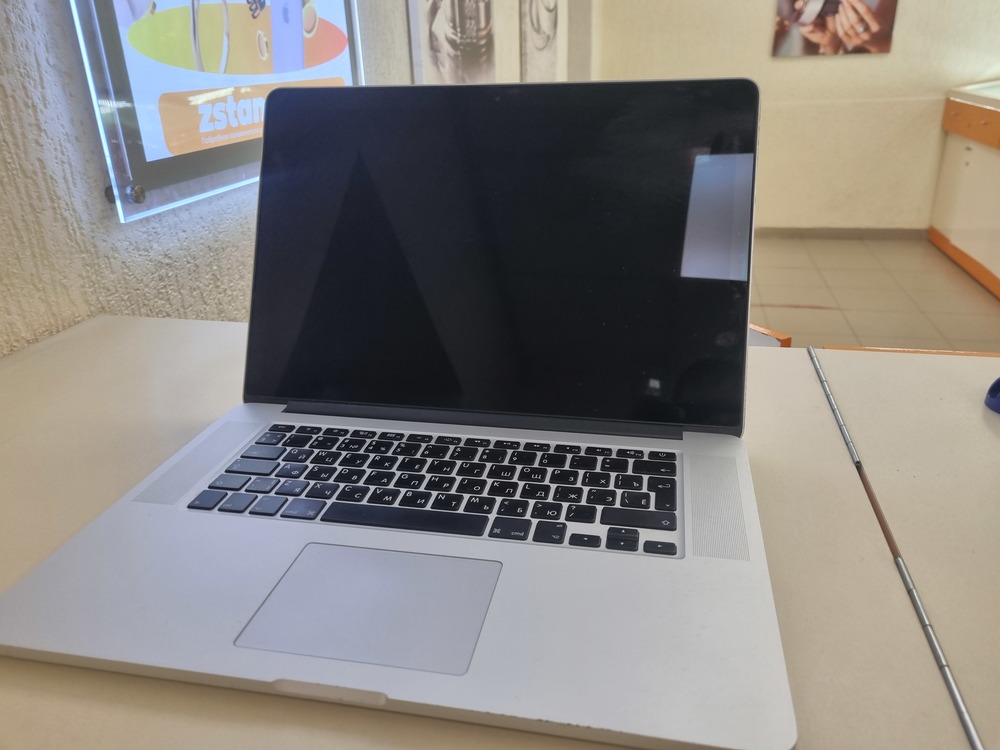 Ноутбук Apple MacBook Pro с дисплеем Retina 15 дюймов (2015) A1398