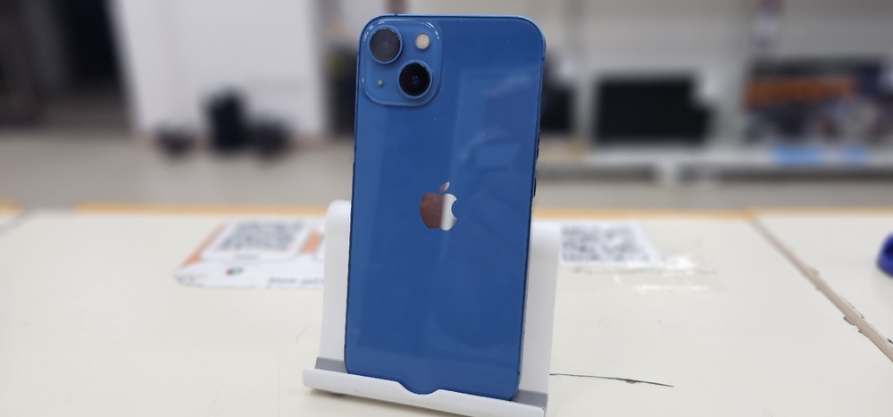 Смартфон Apple iPhone 13 128Gb