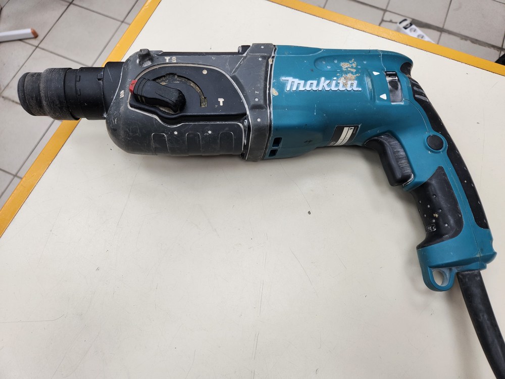 Перфоратор Makita HR2470