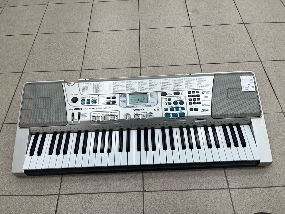 Синтезатор Casio lk-300tu