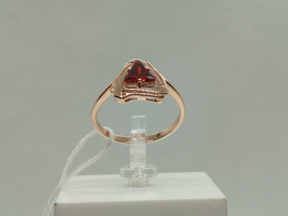 КОЛКМ585 КОЛЬЦО С КАМНЕМ (Au 585)