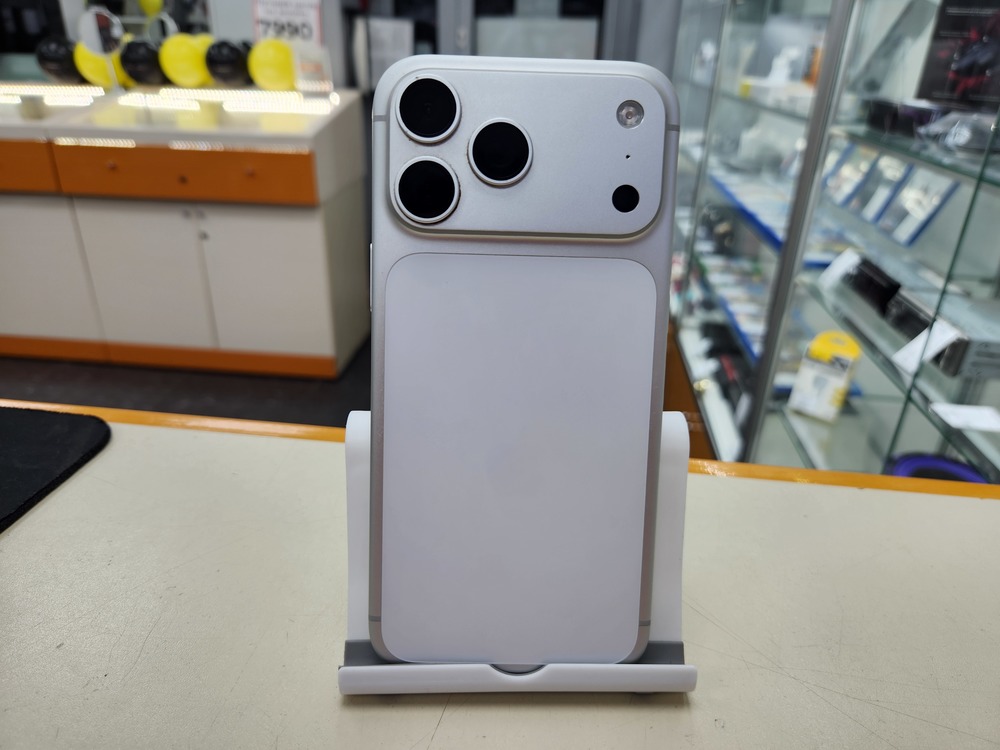 Смартфон Apple Iphone 17 Pro Max 256Gb