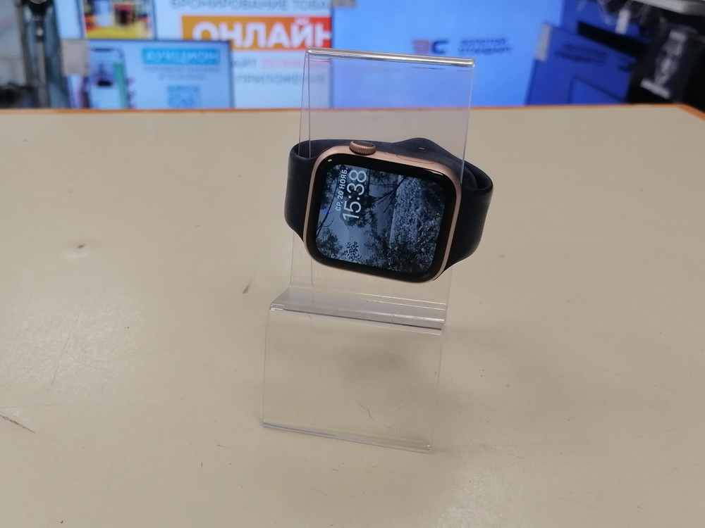 Смарт-часы Apple Watch Series 4 44 мм