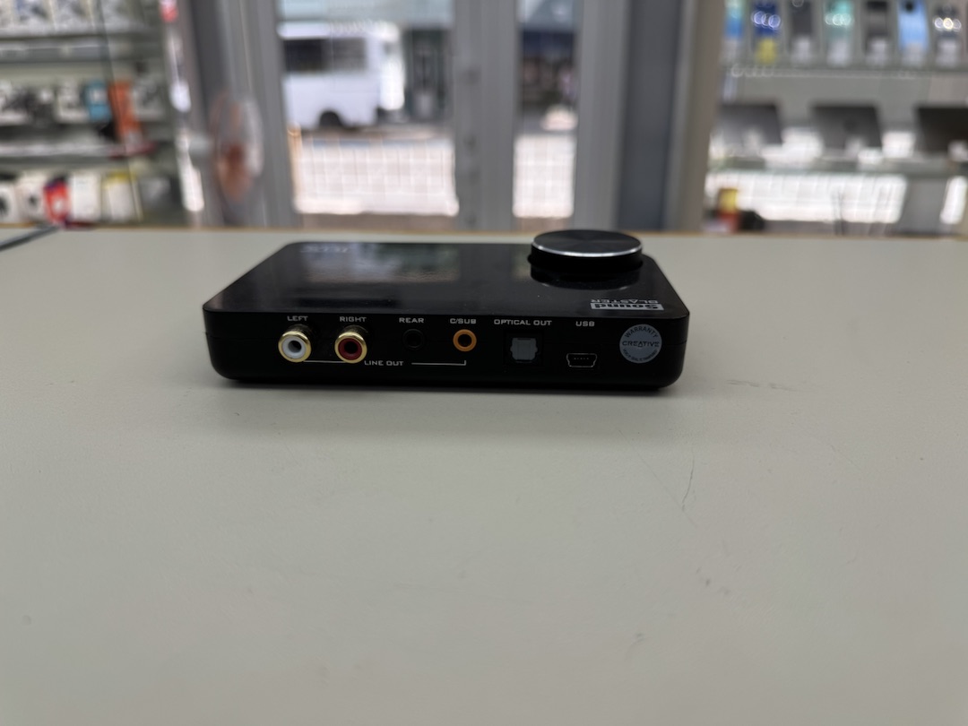 Внешняя звуковая карта Creative SB1095