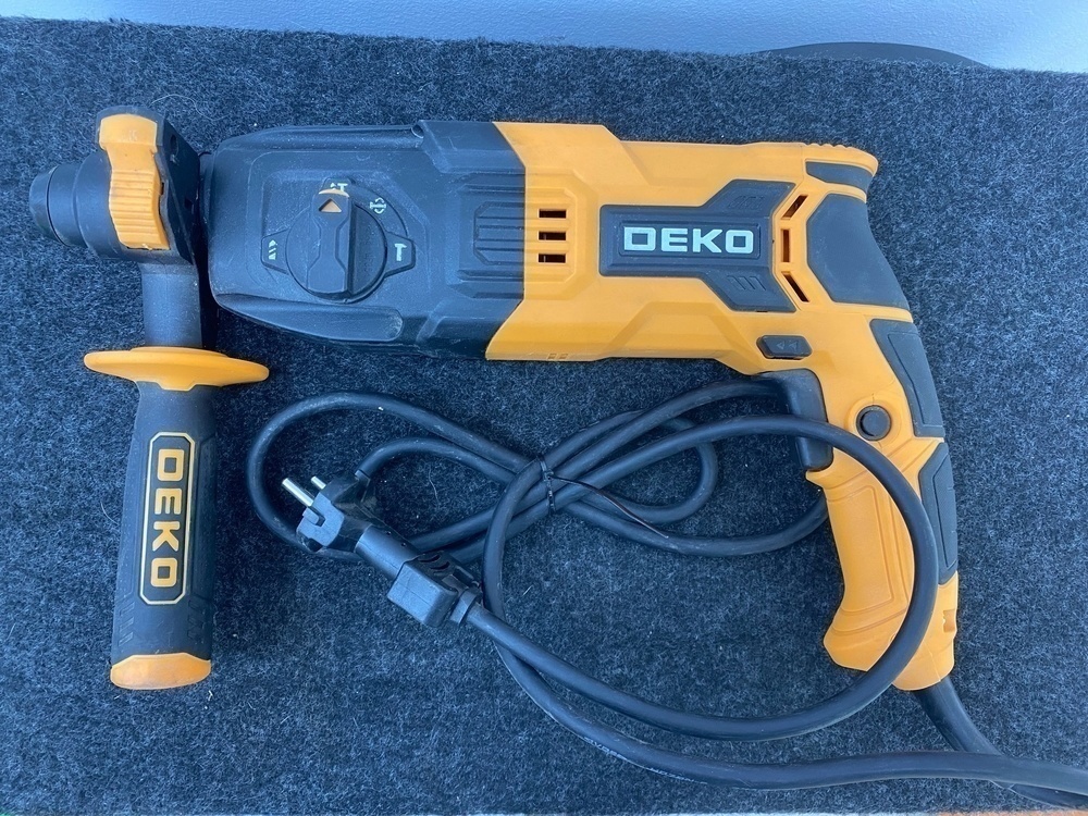Перфоратор Deko DKH850W