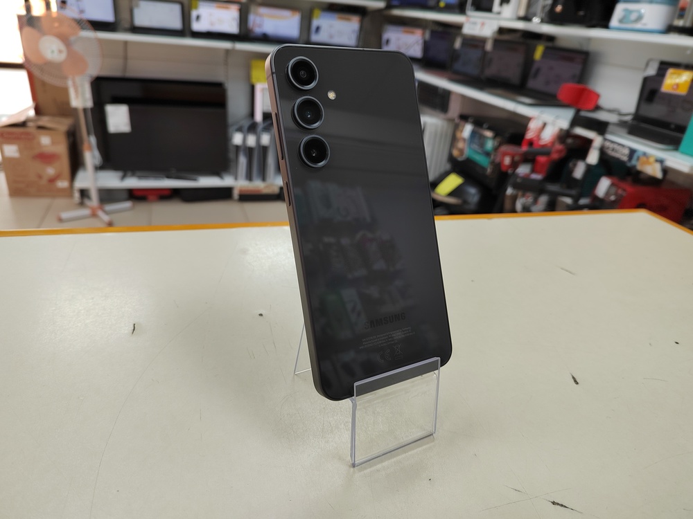 Смартфон Samsung Galaxy S24 FE 8/256