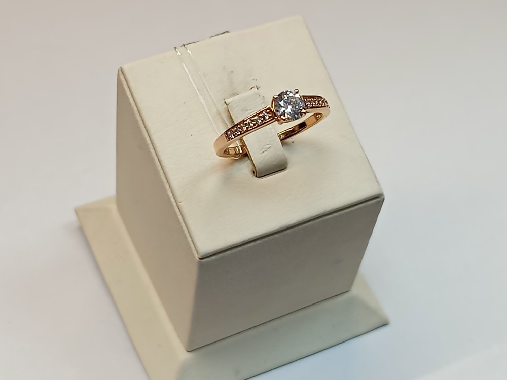 КОЛЬЦО С КАМНЯМИ (Au 585)