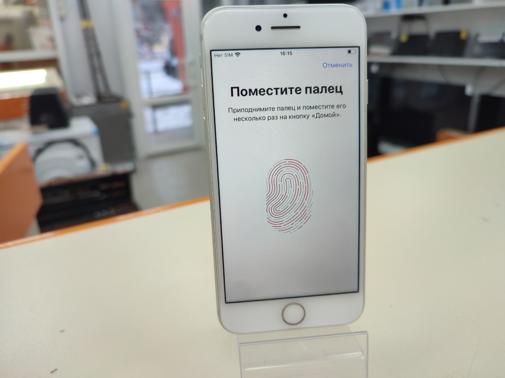 Смартфон Apple iPhone 7 32Gb