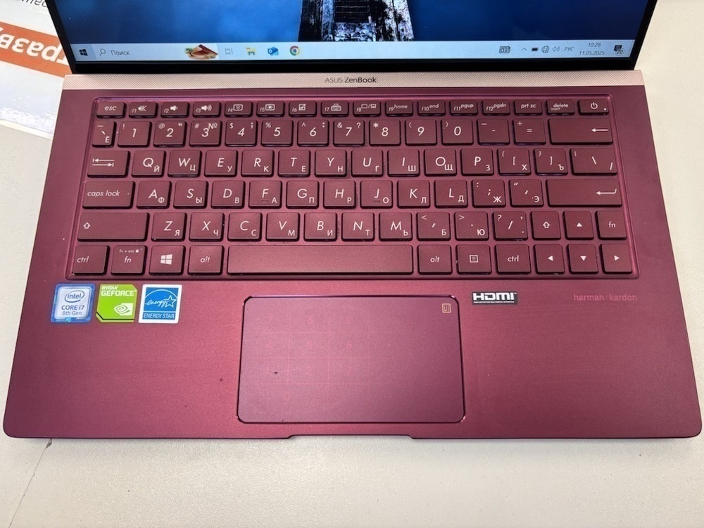 Ноутбук ASUS; Core i7-8565U, AMD Graphics, 8 Гб, 240 Гб, Нет