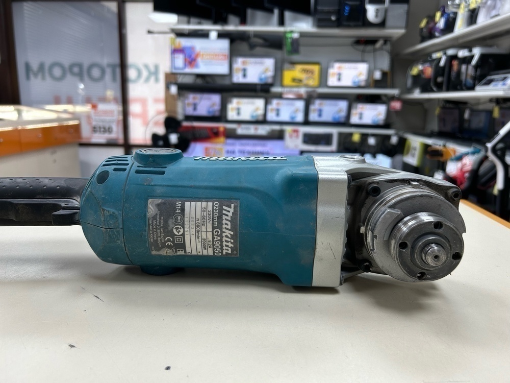 Угловая шлифмашина Makita GA9050