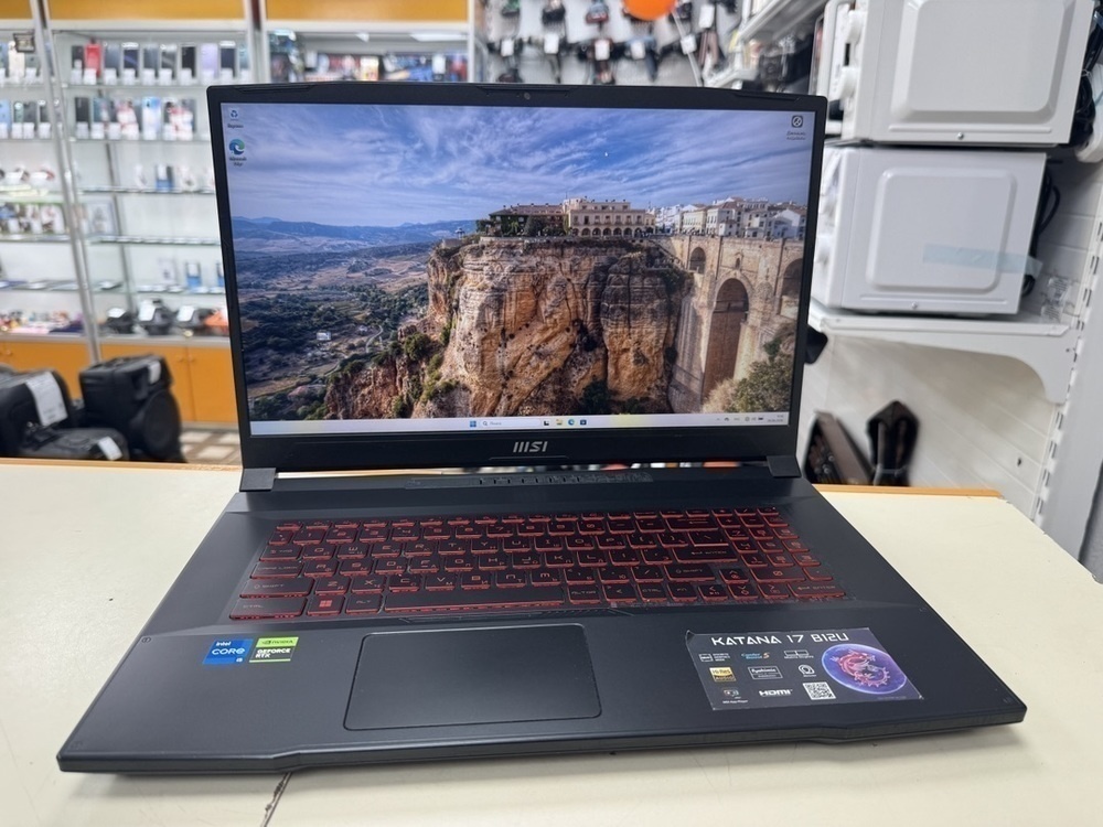 Ноутбук MSI MSI katana 17 b12ucr; Core I5-12450H, GeForce RTX 3050, 16 Гб, 480 Гб, Нет