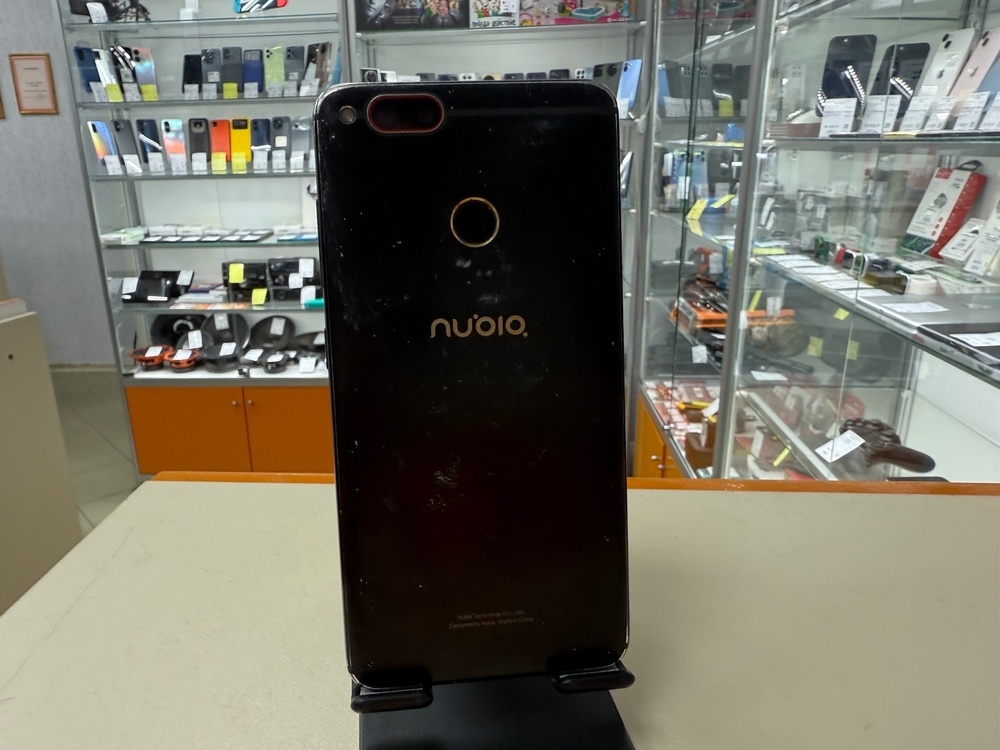 Смартфон ZTE Nubia Z17 Mini