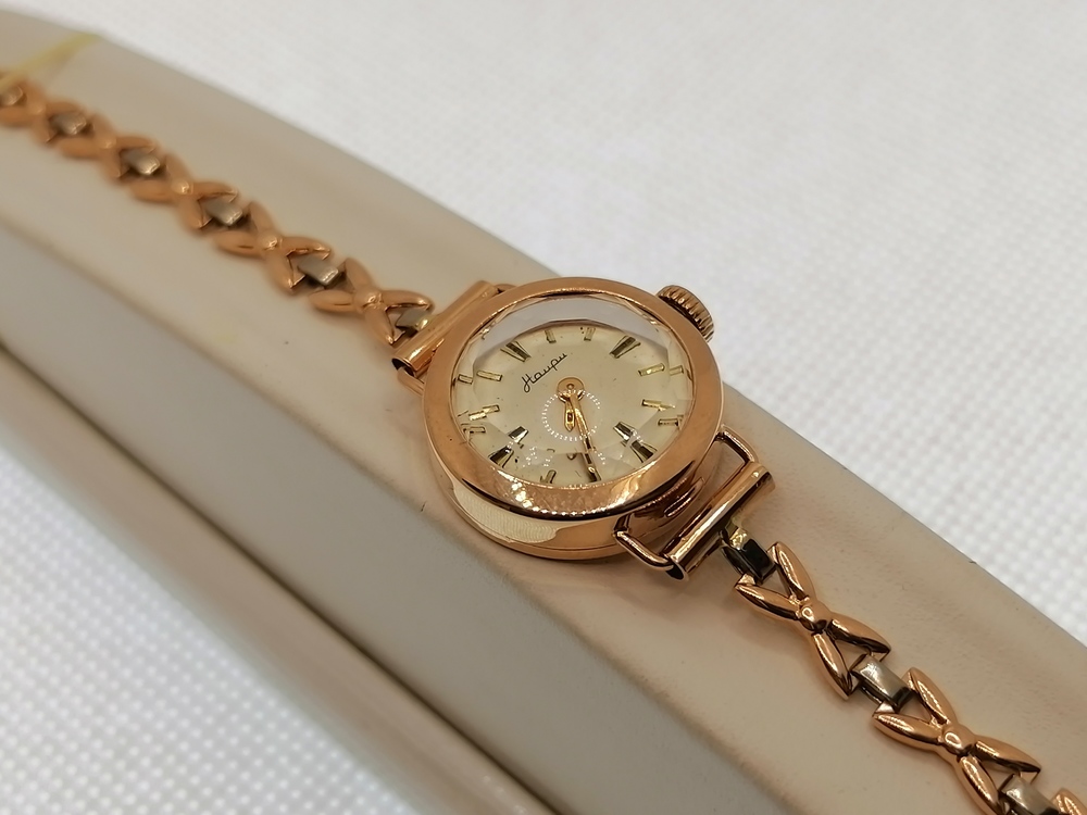 ЧСНАИ583 ЧАСЫ НАИРИ (Au 583) ЧСНАИ583 ЧАСЫ НАИРИ (Au 583)