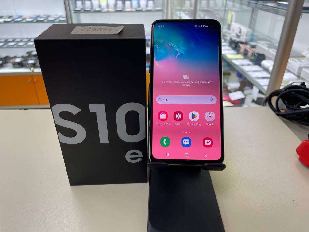 Смартфон Samsung Galaxy S10e 6/128