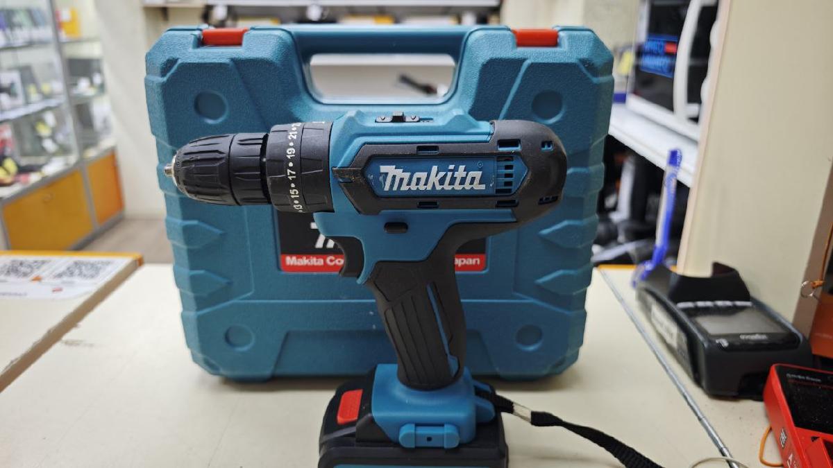 Шуруповерт Makita NoName