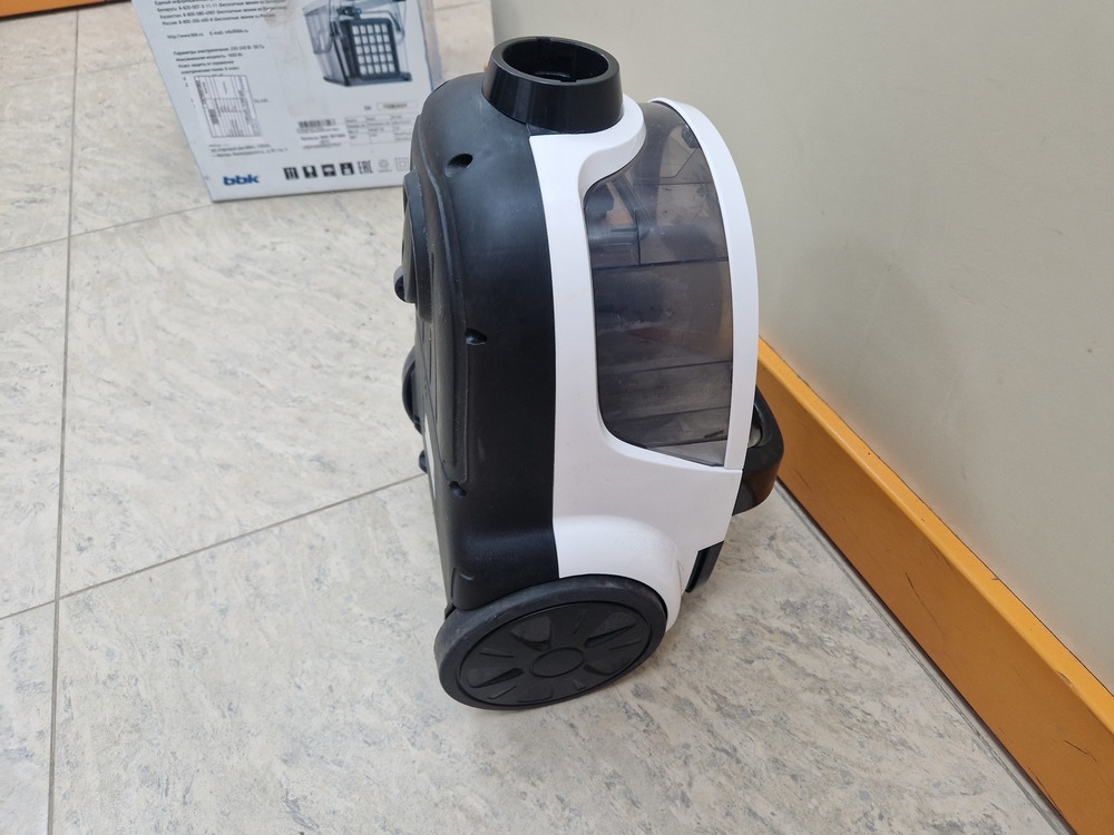 Пылесос BBK BV-1504