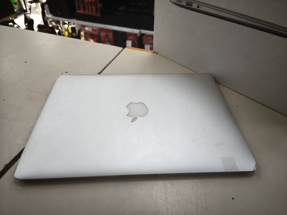 Ноутбук Apple MacBook Air 13 дюймов (2015) A1466