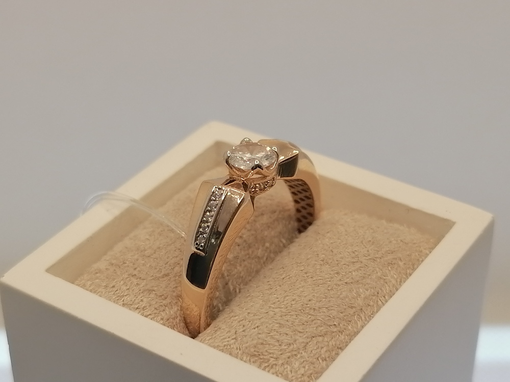 КОЛЬЦО С КАМНЯМИ (Au 585)