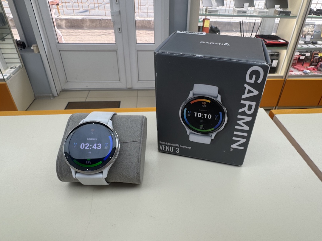 Смарт-часы Garmin Venu 3