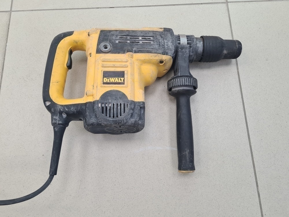 Перфоратор Dewalt D25501QS