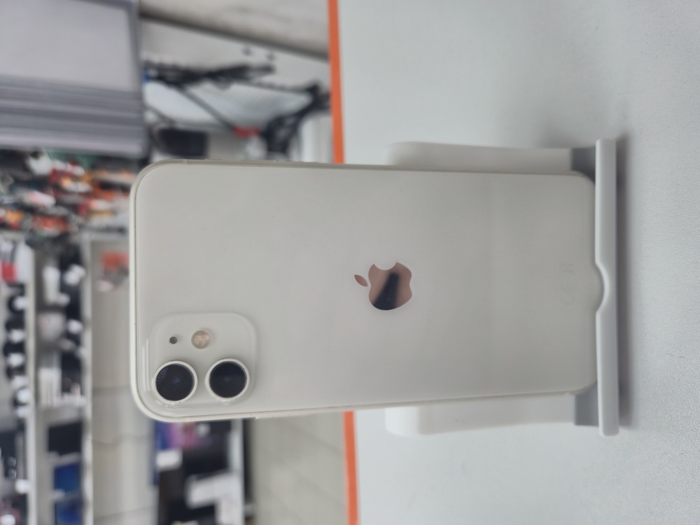 Смартфон Apple iPhone 11 128Gb