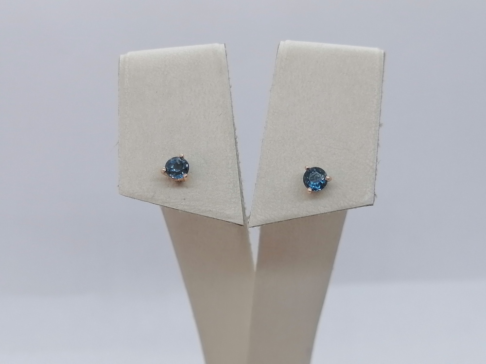 51-322-01692-3 СЕРЬГИ ПУСЕТЫ с камнем (Au 585)