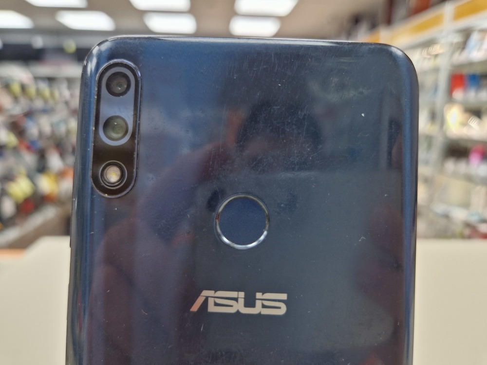 Смартфон Asus ZB631KL